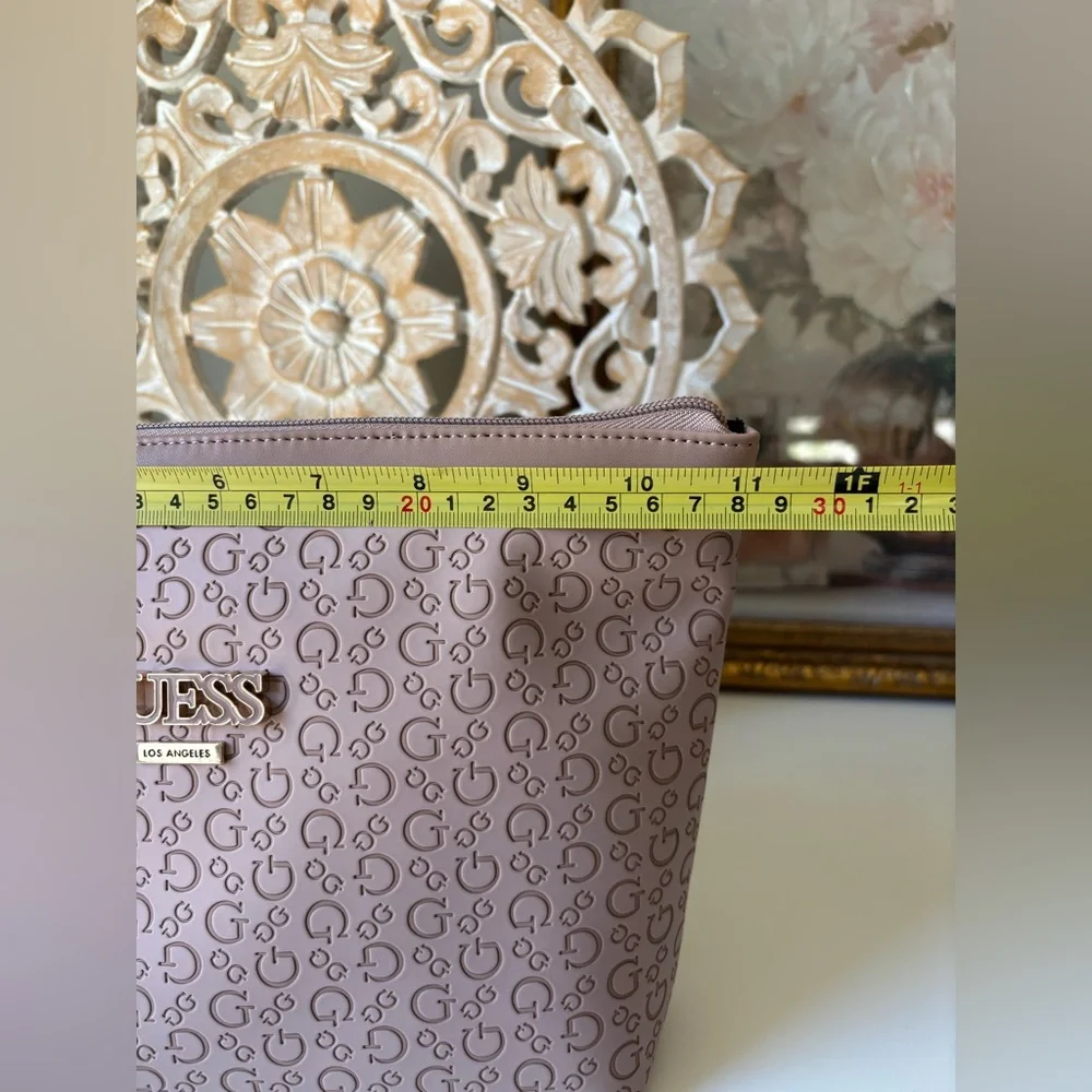 GUESS Cosmetic Bag NWT Dusty Rose color - Picture 10 of 10